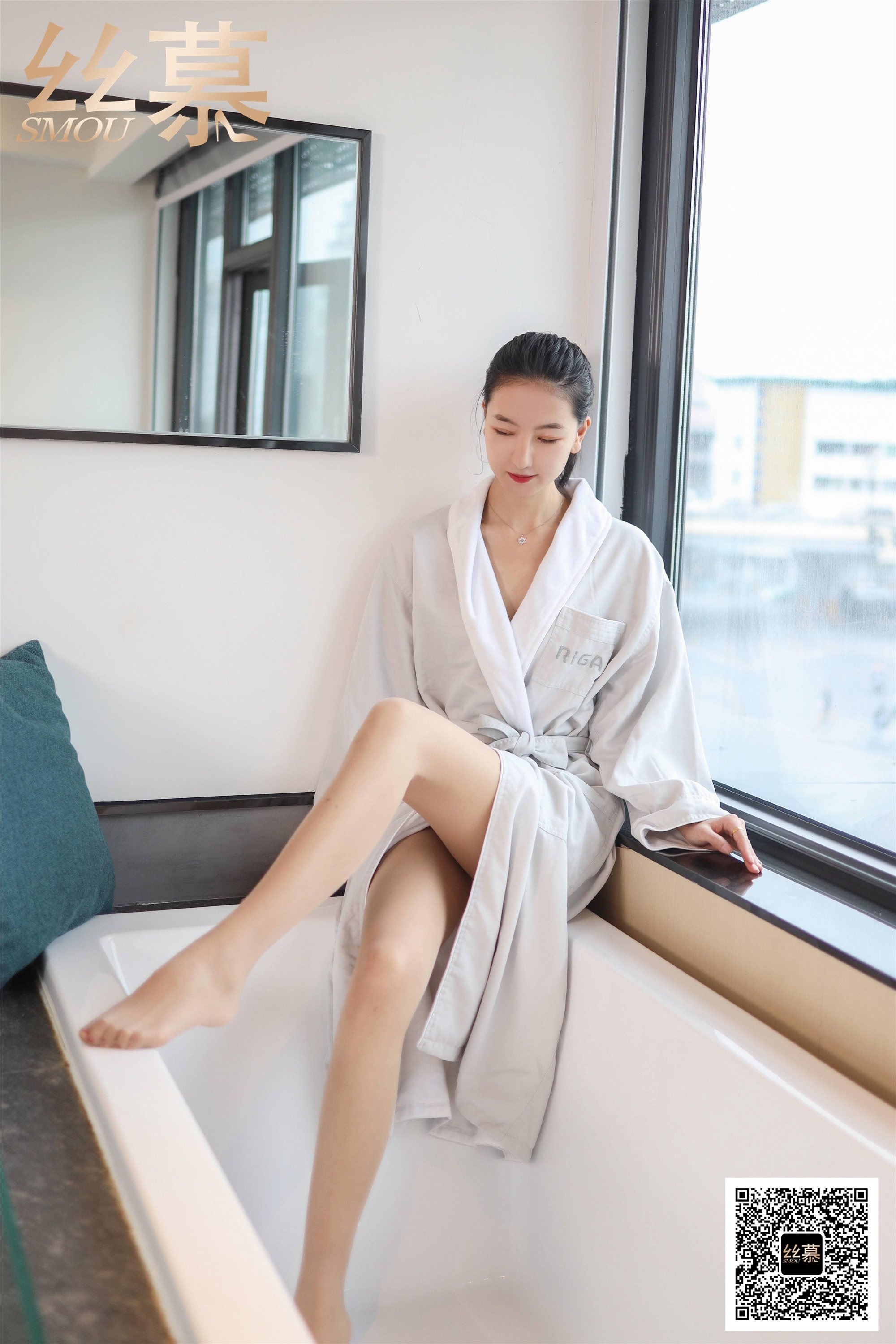 丝慕写真 SM410 天天一元 模特：茗茗《法兰绒浴袍》